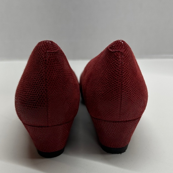 SAS Sofia Wedges Dress Pumps Shoes Snakeskin Leather Red New Size 8.5 Narrow - Picture 5 of 10